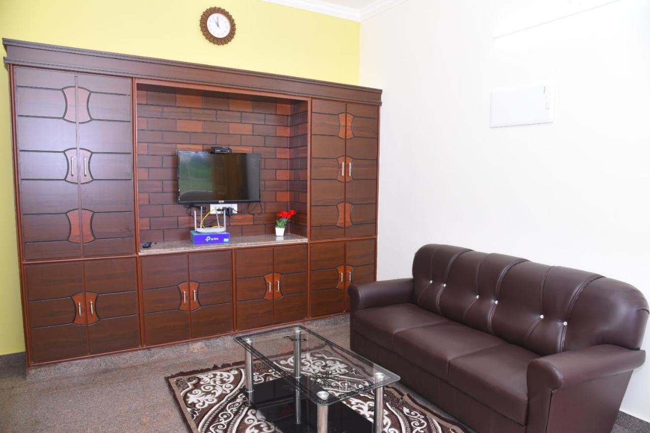 Four Seasons Home Stay Tirupati Exterior foto
