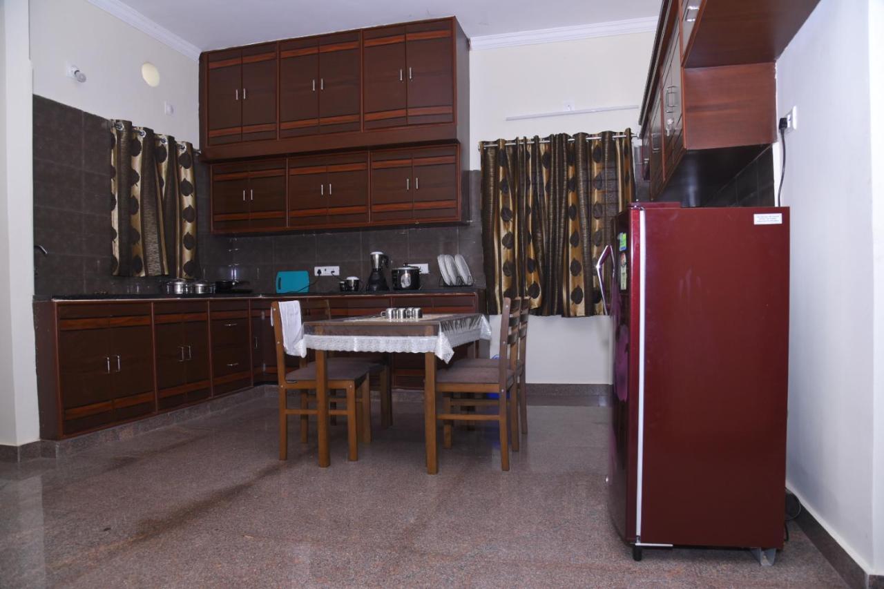 Four Seasons Home Stay Tirupati Exterior foto