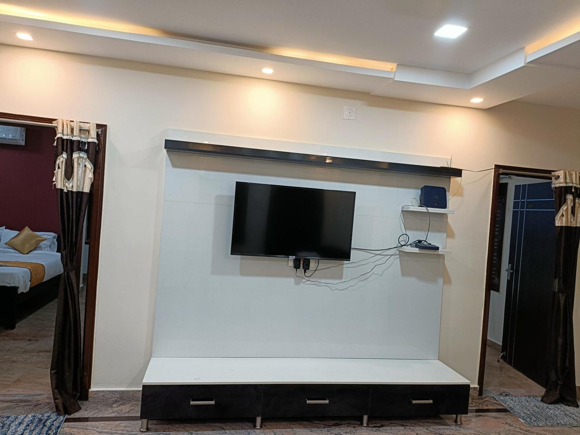 Four Seasons Home Stay Tirupati Exterior foto